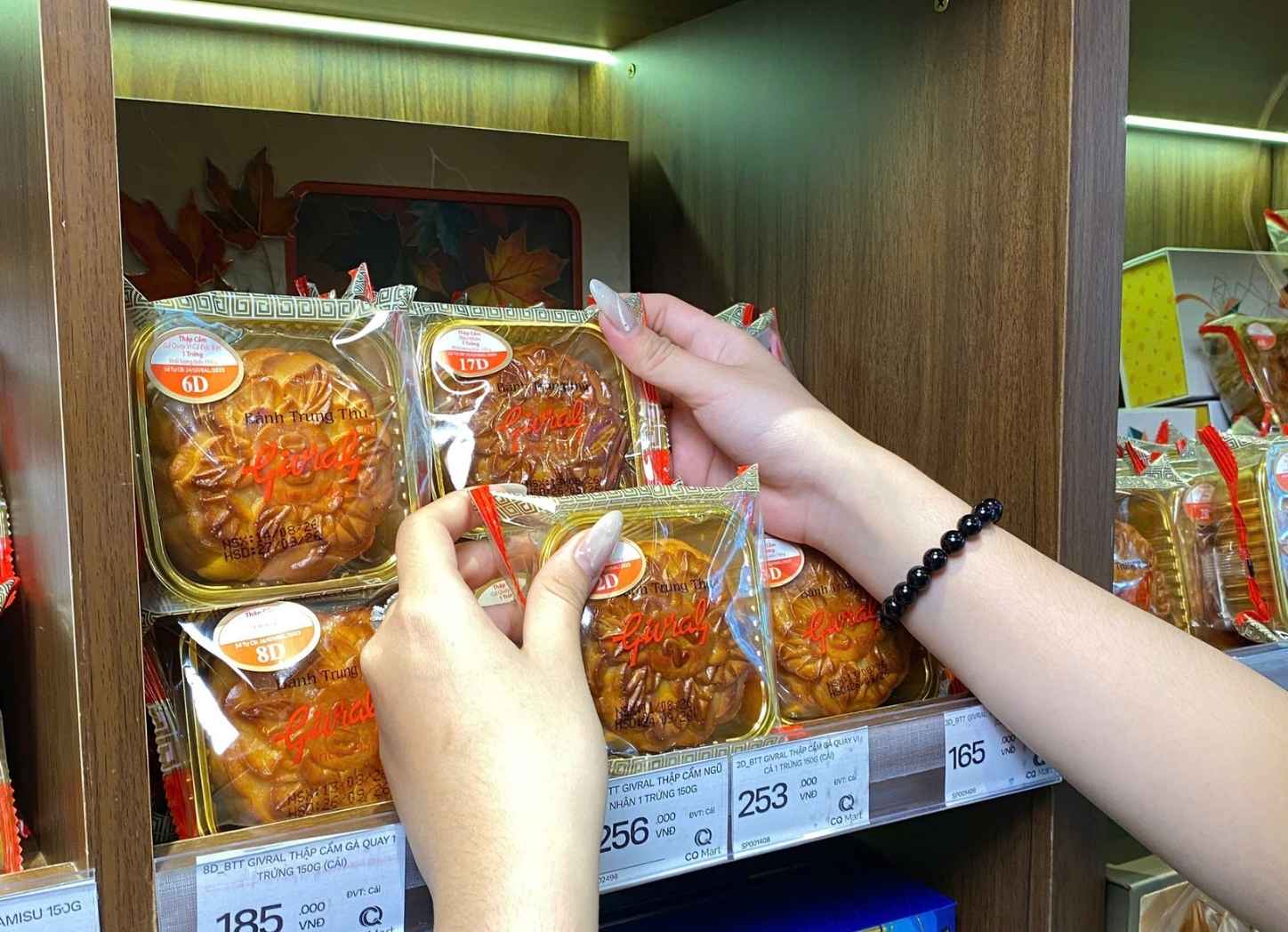 tai-sao-banh-trung-thu-lai-dat